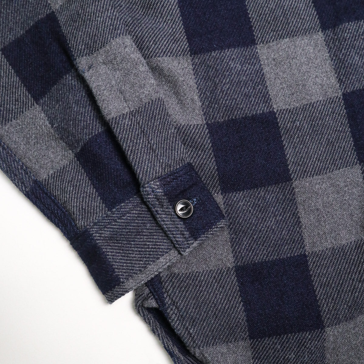 5703 Indigo Check Heavy Flannel Grey