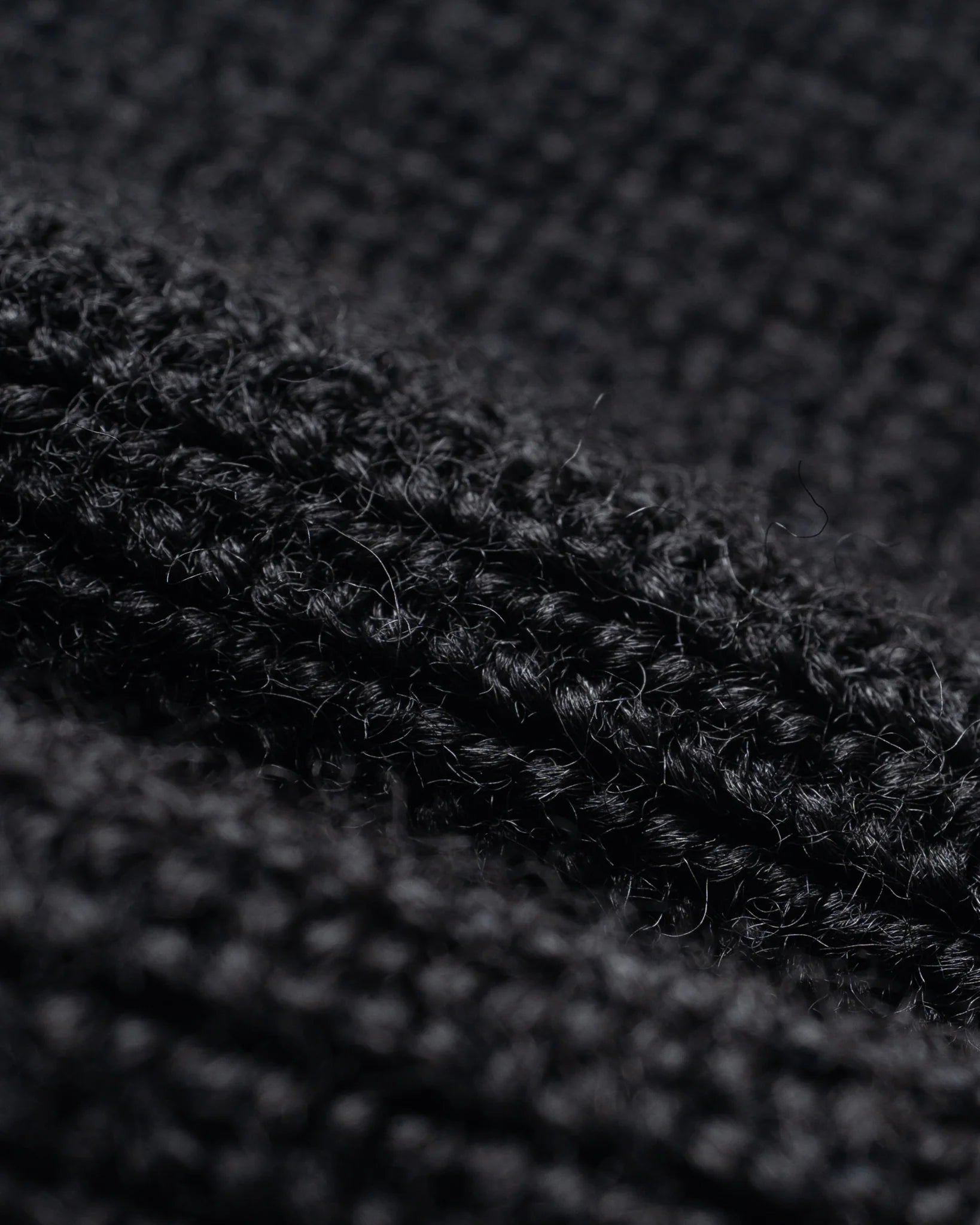 IHG-Wool 100% Wool Ribbed Beanie - Black