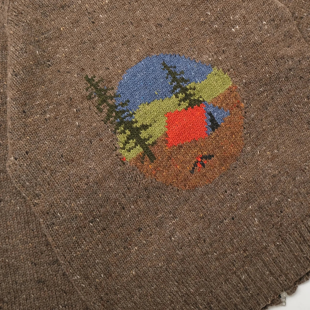 Campfire Motif Zip Cardigan