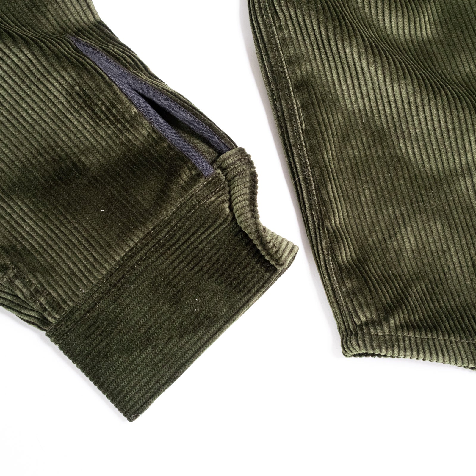 The Adenturer Overshirt Corduroy Khaki