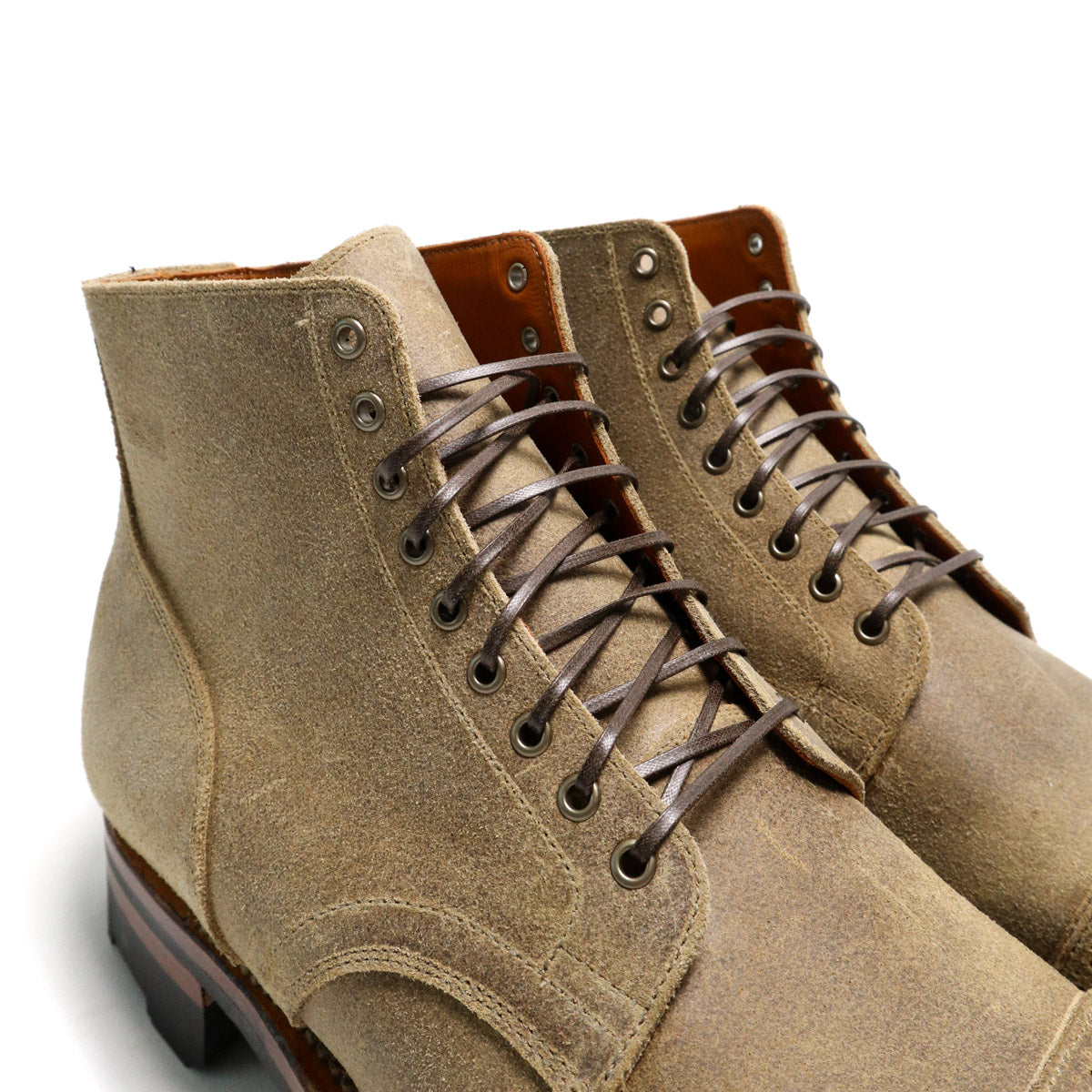 Service Boot 2040 Desert Sand Waxy Commander