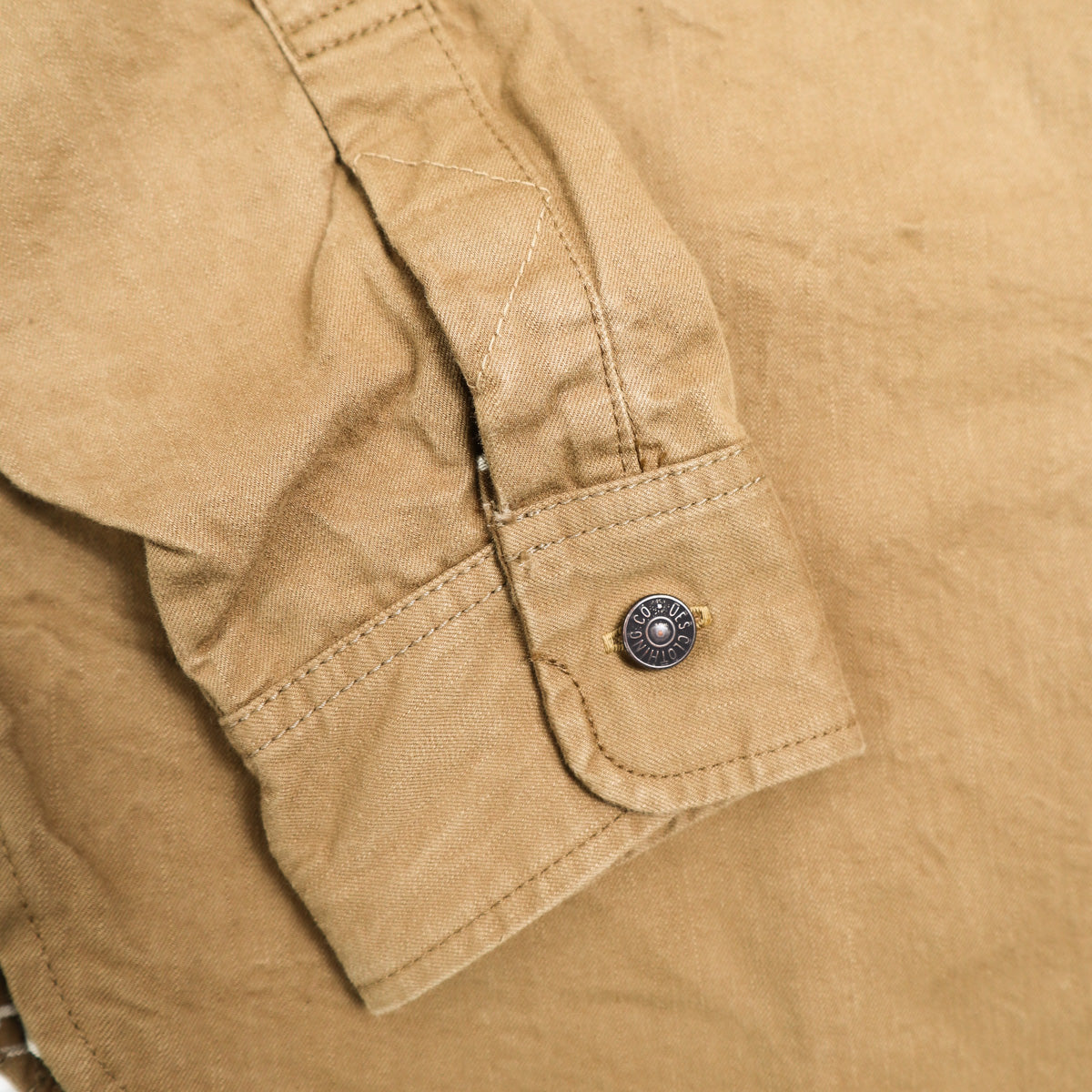 Travel Shirt Gold