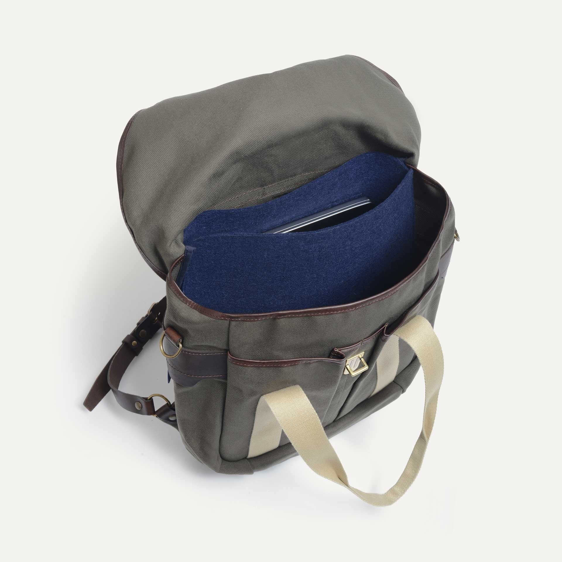 Chiloe Backpack Khaki
